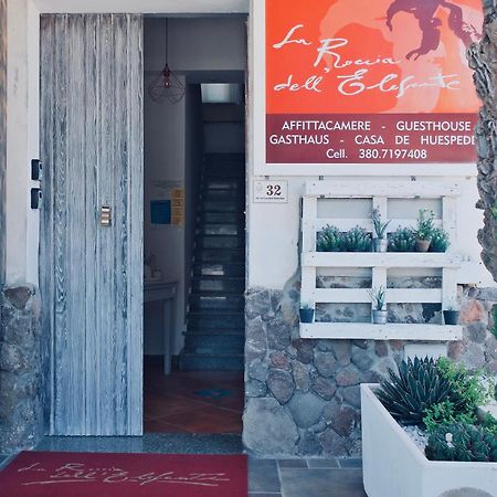 B&B La Roccia Dell'Elefante Castelsardo Luaran gambar